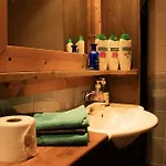 Peaceful With Sauna & Balcony アパート ロヴァニエミ