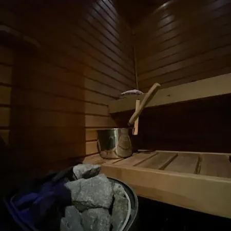 דירה Peaceful With Sauna & Balcony רובניימי